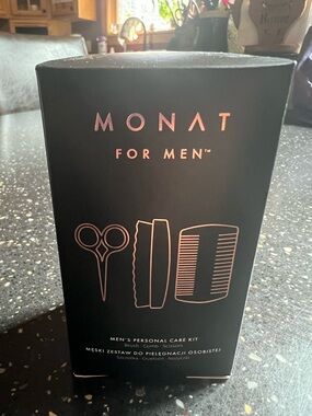 New- Monat Mens Personal Care Kit - Black